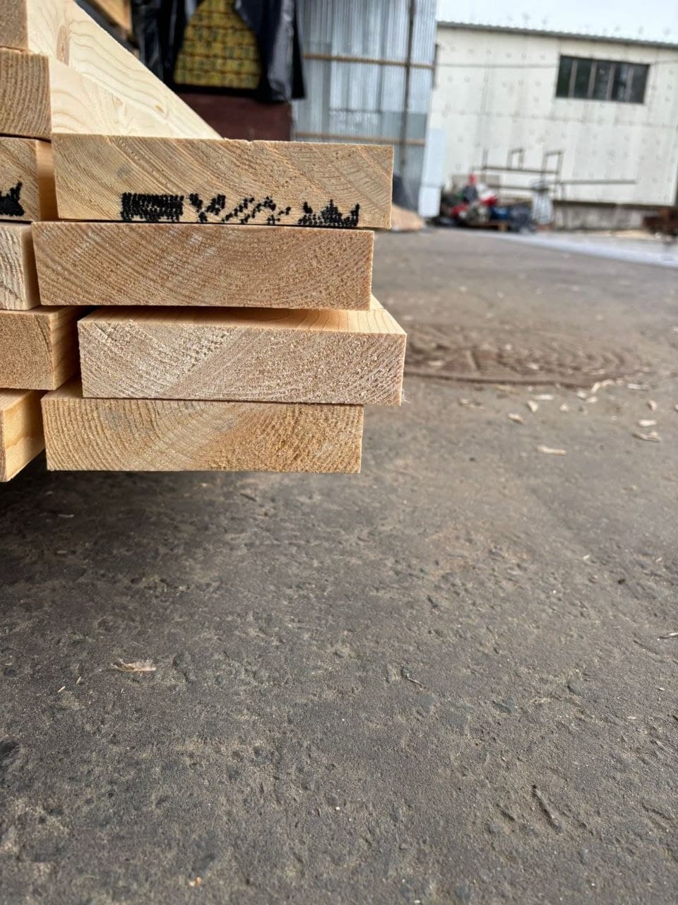 Доска 35*140*6000 мм. строганная сухая