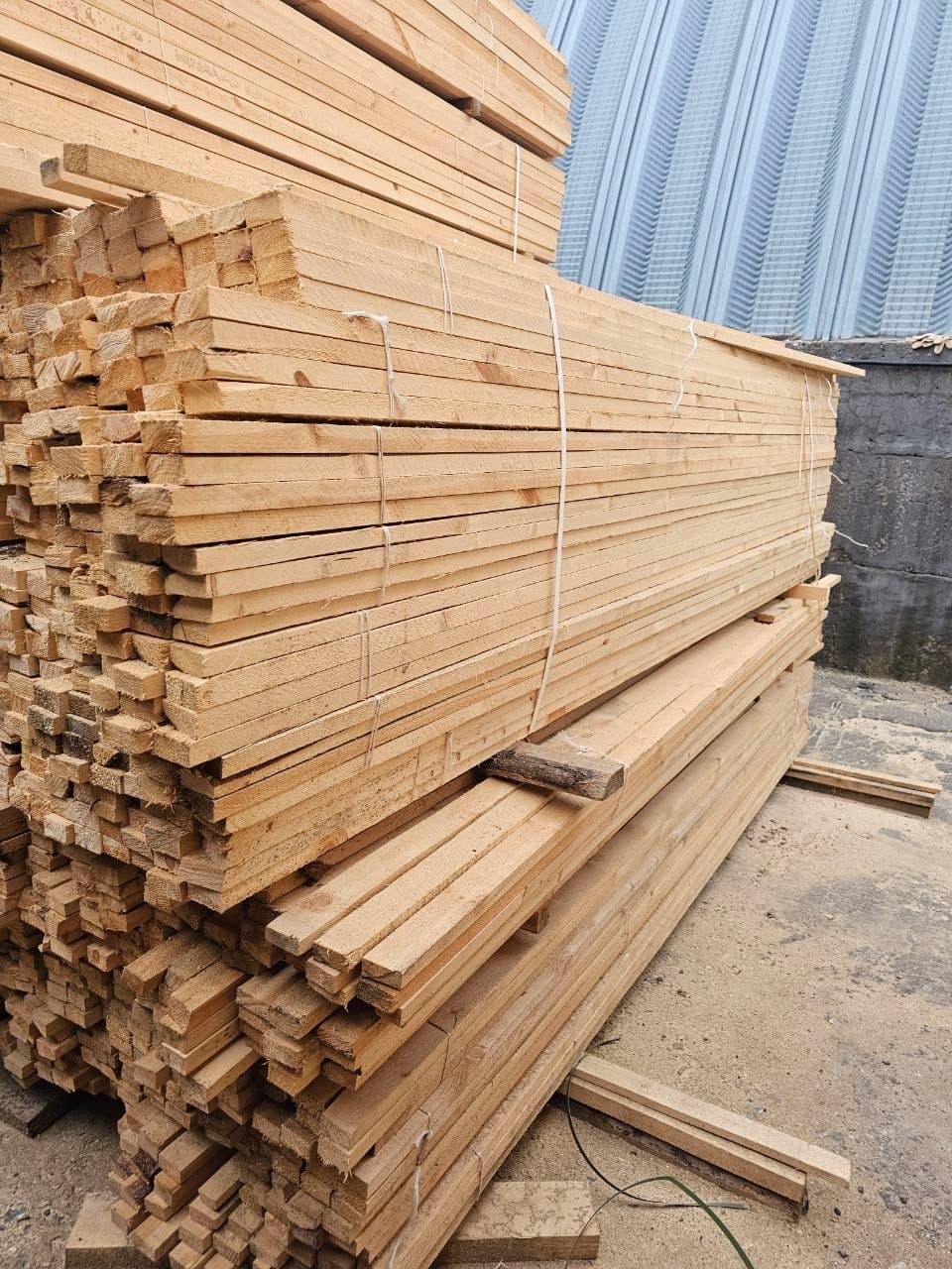 Брусок 25*50*3000 мм. Обрезной, хвоя, 1 сорт