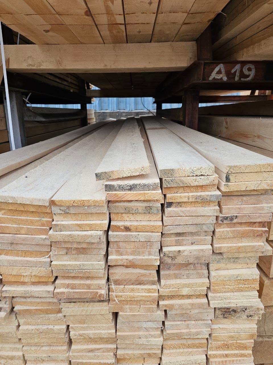 Доска 25*150*6000 мм обрезная хвоя 1 сорт